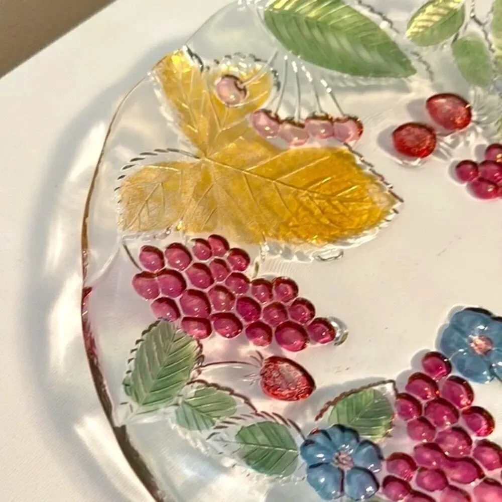 Vintage SOGA GLASS or Mikasa Large Bowl Leaves Grapes Strawberries Cherries